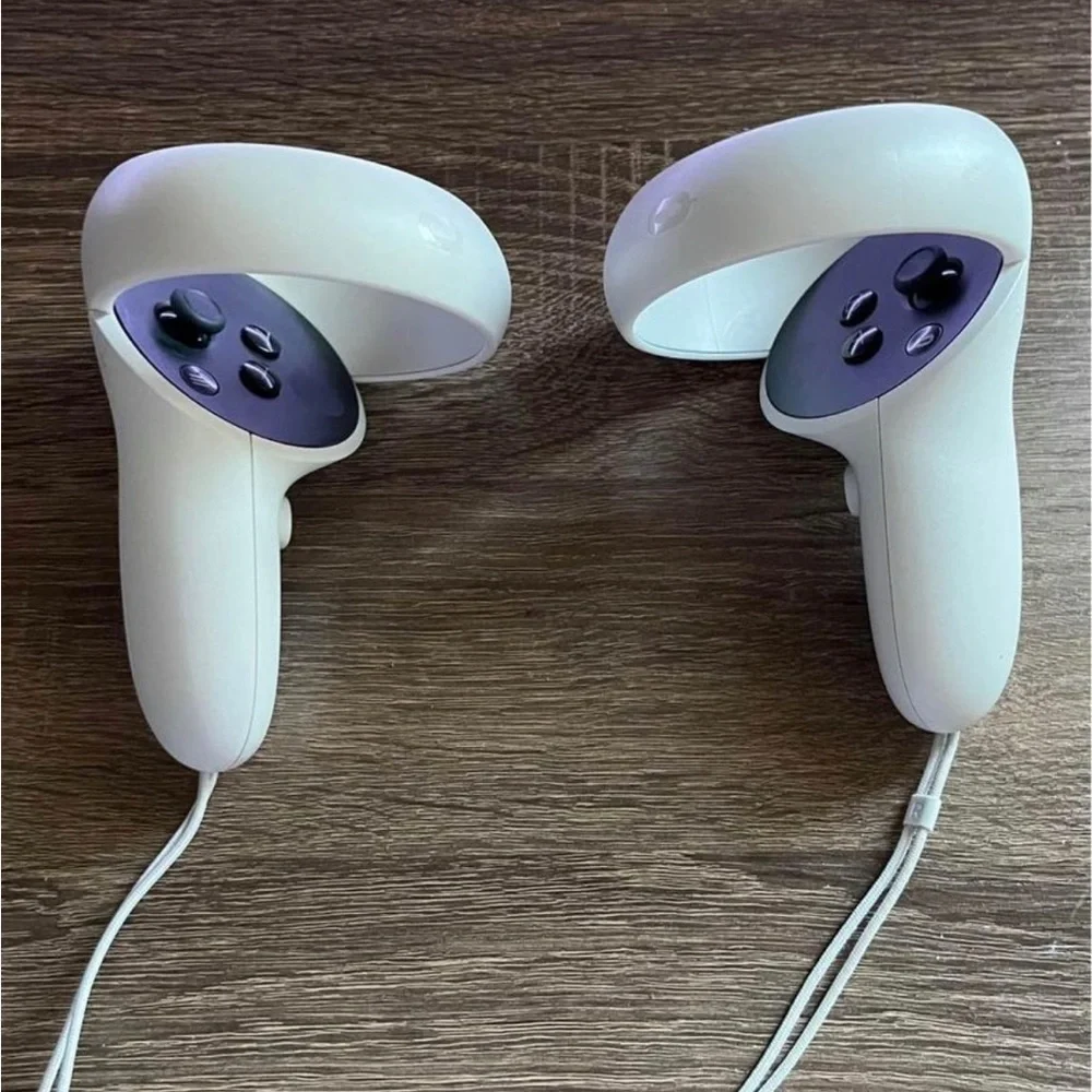 Oculus Quest 2 USED with Pro Strap and Rechargeable Batteries